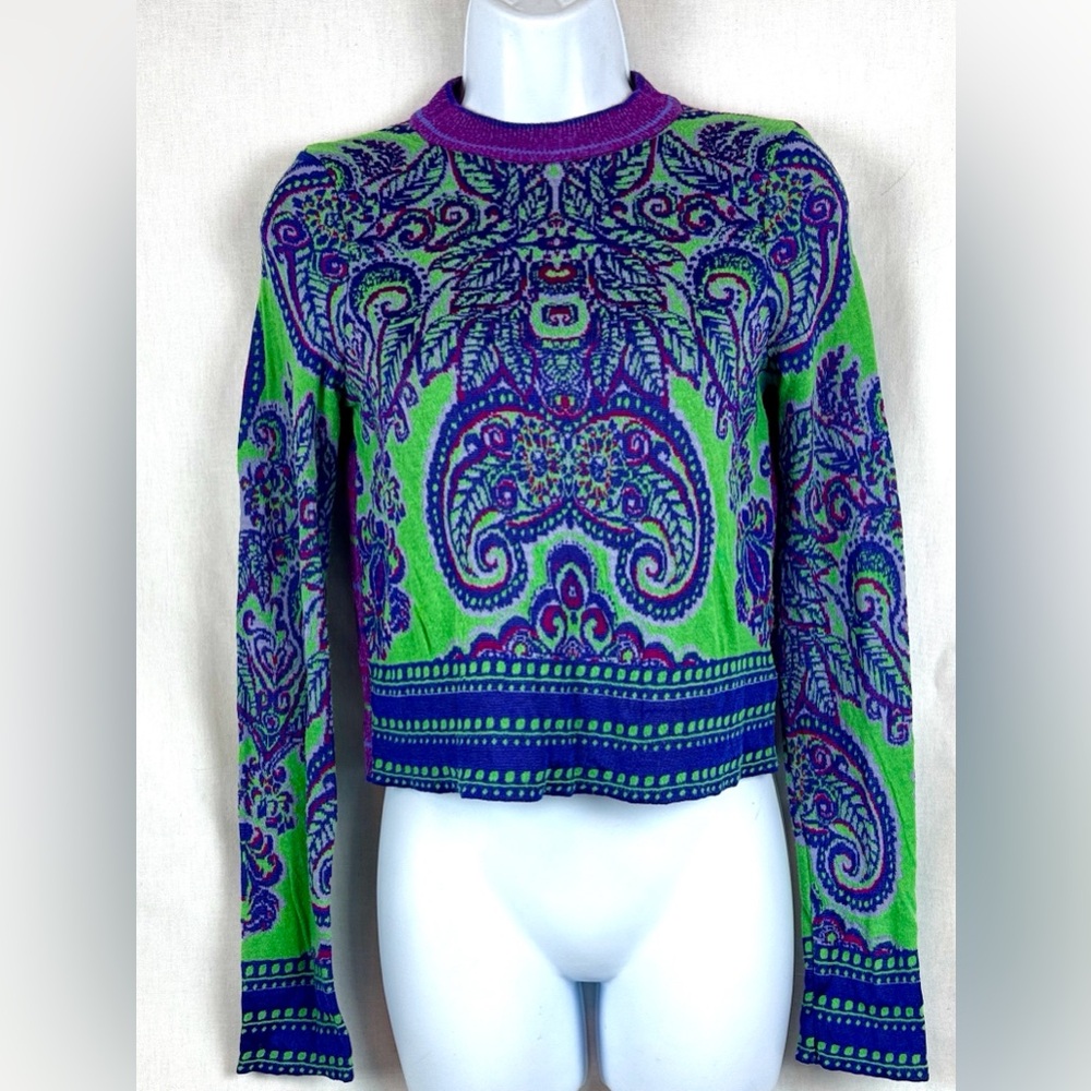 💋 Free People Purple and Green Paisley Long Sleeve Knit Crop Top Sweater XS